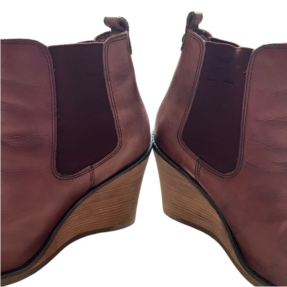 Lucky Brand Brown Leather Ankle Bootss Wedges size 9 - Picture 6 of 7